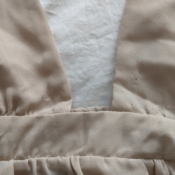 Tobi Deep-V Top - Picture 9 of 9